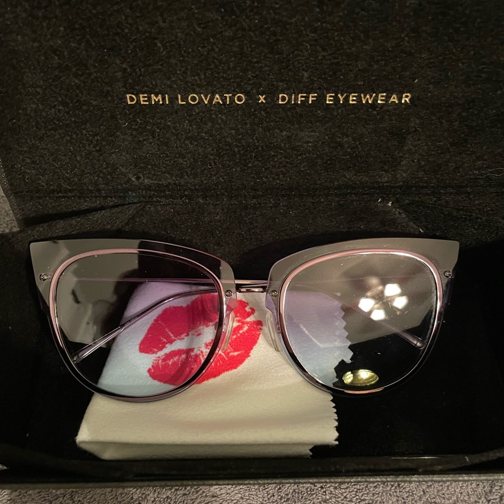 Demi Lovado x Diff Eyewear sunglasses